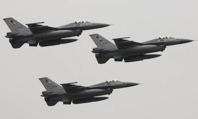 «Φωτιά» στο Αιγαίο: Εικονική αερομαχία και νέο μπαράζ παραβιάσεων