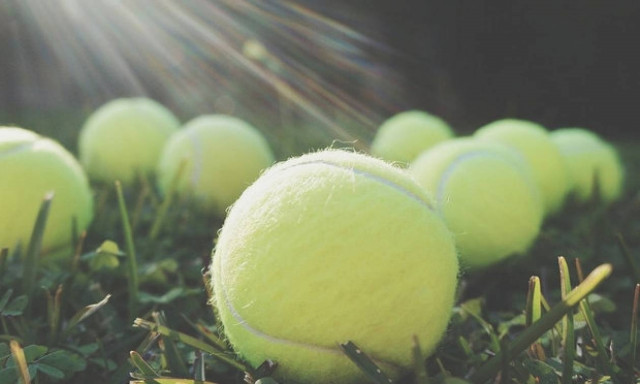 Γι΄ αυτό το λόγο πρέπει να έχεις πάντα μαζί σου ένα μπαλάκι του τένις στο αεροπλάνο