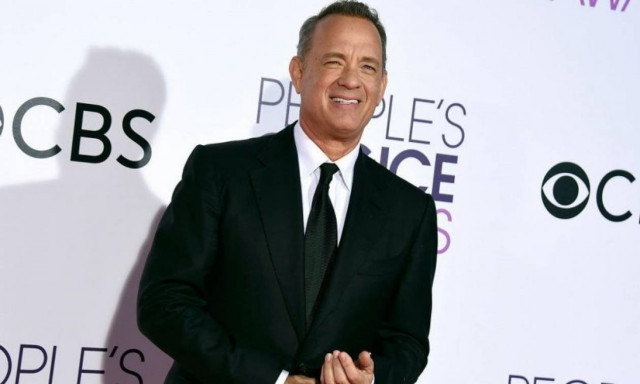 Γιατί ο Τομ Χανκς πήρε (ξανά) δώρο στους δημοσιογράφους του Λευκού Οίκου μια... καφετιέρα; (photo)