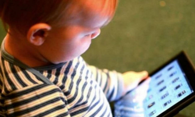 Προστατεύστε τα παιδιά από τη μη ιονίζουσα ακτινοβολία με αυτούς τους τρόπους