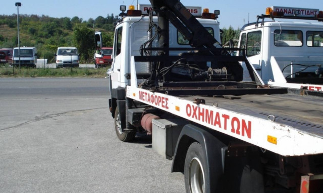 Άγρια καταδίωξη στην εθνική οδό: Έκλεψε γερανοφόρο και οδηγούσε στο αντίθετο ρεύμα κυκλοφορίας