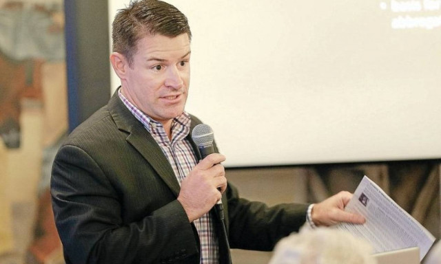 Αμερικανός βουλευτής σε μουσουλμάνους σπουδαστές: Εσείς χτυπάτε τις συζύγους σας;