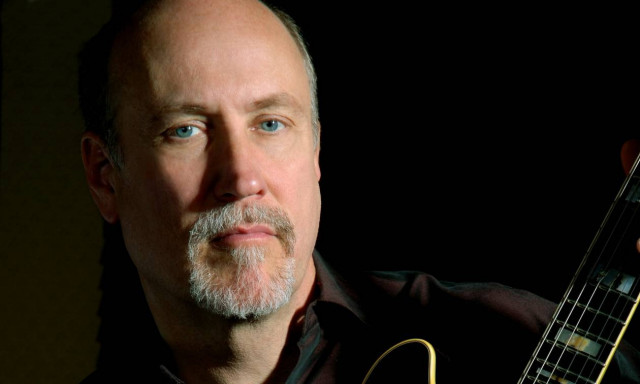 O κορυφαίος κιθαρίστας John Scofield στο Gazarte στις 11/03