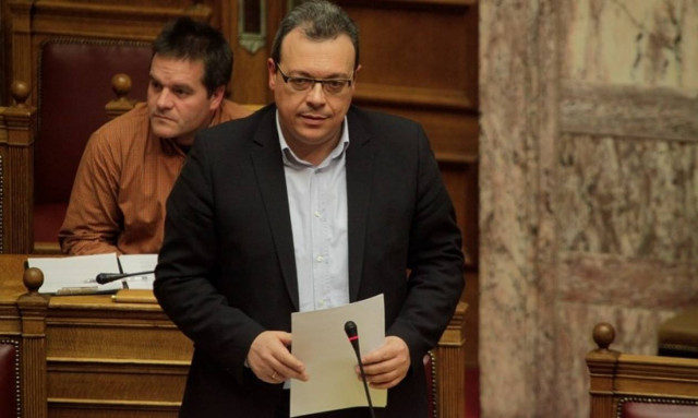 Τι αναφέρει ο Φάμελλος για την εισφορά αλληλεγγύης των βουλευτών