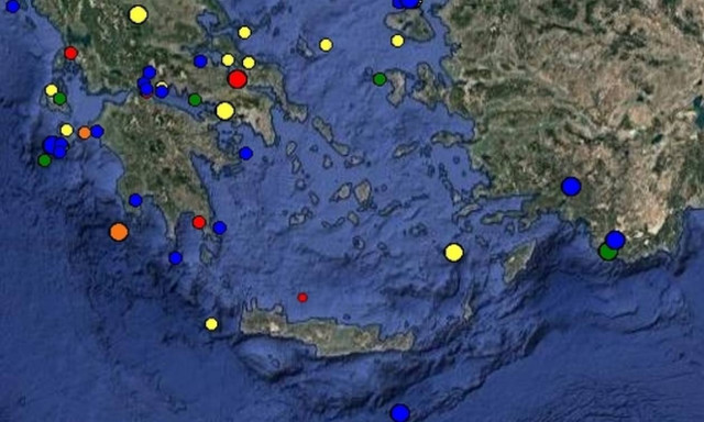 Light quake jolts Crete