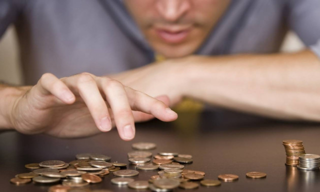 Η κυβέρνηση μιλά για ανάπτυξη με μισθούς 393,79 ευρώ στον ιδιωτικό τομέα!