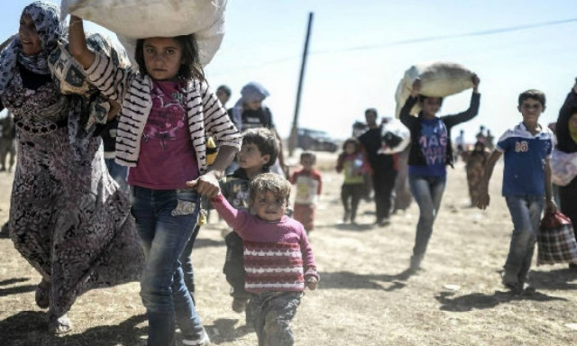 Ηλεία: Ξύλο για τους πρόσφυγες - Κάτοικοι έδειραν τον εκπρόσωπο του Μητροπολίτη (video)