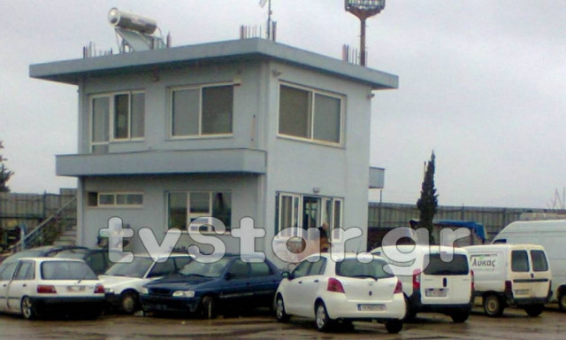 Θήβα: Μπήκαν πυροβολώντας την πόρτα - Ένοπλη ληστεία σε εργοστάσιο