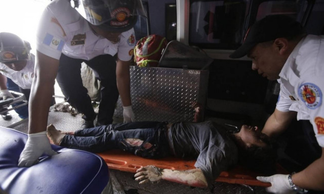 Τραγωδία σε κολαστήριο «φιλοξενίας» παιδιών: Τουλάχιστον 29 κορίτσια νεκρά από πυρκαγιά (Vids)