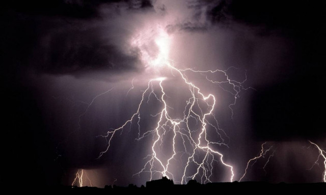 Καιρός τώρα: Η «Γαλάτεια» σαρώνει την Αθήνα – Η ΕΜΥ προειδοποιεί για έντονα φαινόμενα