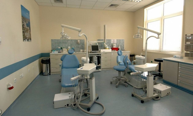 Οδοντοτεχνίτης έκανε τον οδοντίατρο