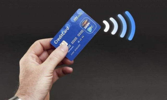 Ραγδαία αύξηση καταγράφεται στη χρήση καρτών για ανέπαφες συναλλαγές