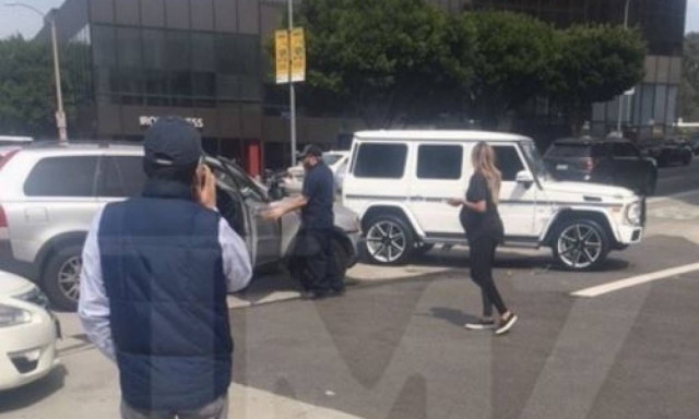 Σοβαρό τροχαίο για διάσημη έγκυο τραγουδίστρια (pics)