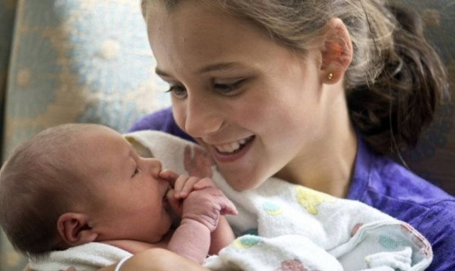 Αδέλφια με μεγάλη διαφορά ηλικίας: Τα υπέρ και τα κατά