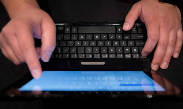 Κοινωνικό Εισόδημα Αλληλεγγύης: «Βροχή» έπεσαν τα... κλικ για μια αίτηση