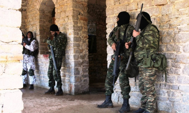 Εκπαίδευση Εθνοφυλάκων στη Σύμη (pics)