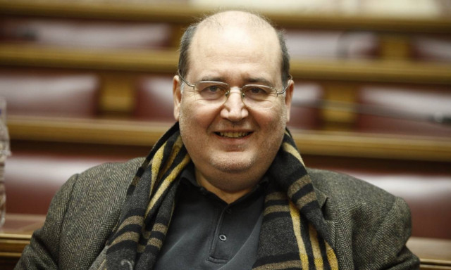 Εκτός τόπου και χρόνου ο Φίλης: Ο χωρισμός Εκκλησίας - κράτους έχει ωριμάσει