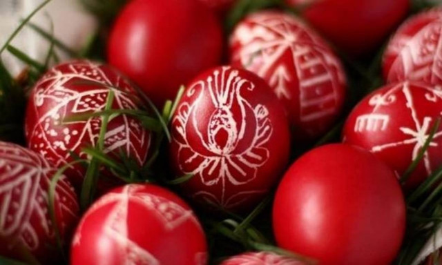 Πάσχα 2017: Πότε «πέφτουν» το Πάσχα και η Πρωτομαγιά