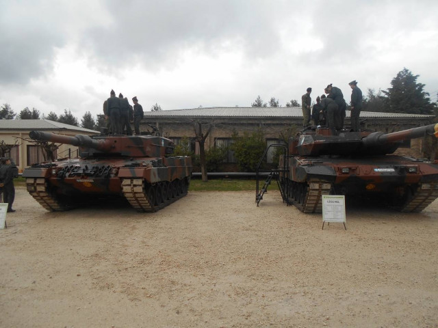 Επίσκεψη Σχολής Μονίμων Υπαξιωματικών στο Κέντρο Εκπαίδευσης Τεθωρακισμένων (pics)