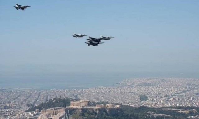 Μαχητικά αεροσκάφη πάνω από την Αθήνα: Τι συμβαίνει;