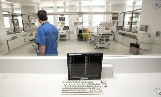 Βελτιώνεται η κατάσταση της υγείας του 26χρονου γιατρού του νοσοκομείου «Ελπίς»