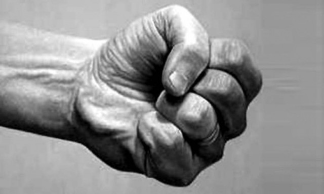 Ιωάννινα: Άγριος ξυλοδαρμός για εργαζόμενο στην καθαριότητα από οδηγό αυτοκινήτου