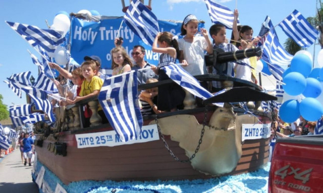 Η Ομογένεια με υπερηφάνεια παρευλάνει για την εθνική επέτειο 25ης Μαρτίου στο Τάρπον Σπρινγκς