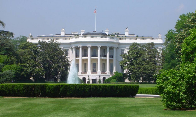 Security alert at White House after reports of person with bomb inside car