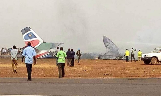 Θρίλερ με συντριβή αεροσκάφους στο Νότιο Σουδάν - Πολλοί τραυματίες (pics)