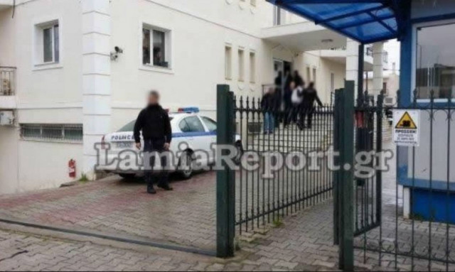 Λαμία: Νεκρός ο 58χρονος που βούτηξε στο κενό από κτίριο της αστυνομίας