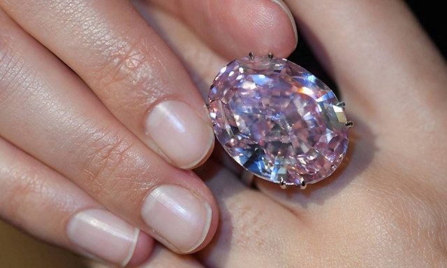 Βγαίνει σε δημοπρασία και πάει για ρεκόρ τo διαμάντι «Pink Star»
