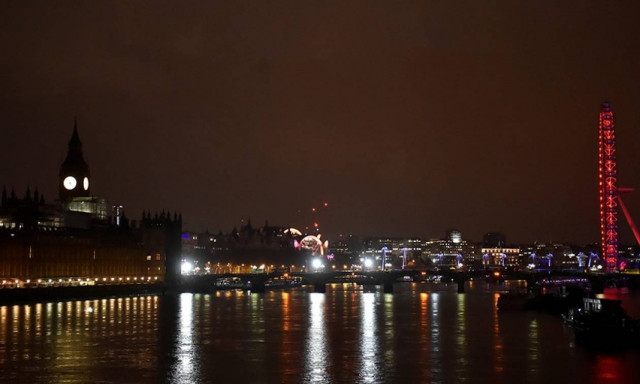 Ύποπτο πακέτο στη γέφυρα του Westminster στο Λονδίνο προκάλεσε πανικό