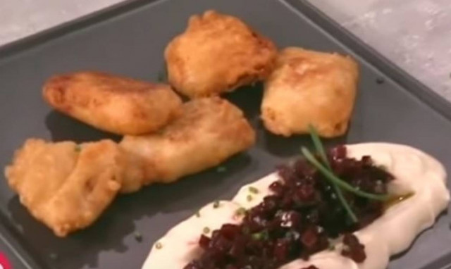 25 Μαρτίου: Μπακαλιάρος σκορδαλιά με κουρκούτι από την Αργυρώ - Όλη η συνταγή (vid)