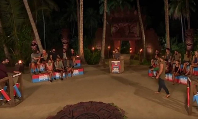 Survivor: Το ξεχωριστό έπαθλο στο παιχνίδι των ερωτήσεων - Δείτε το νικητή (vid)