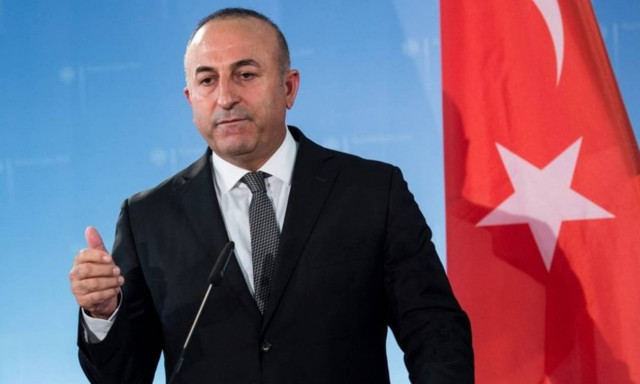 Τσαβούσογλου: Χωρίς διαβατήριο οι Ρώσοι πολίτες στην Τουρκία