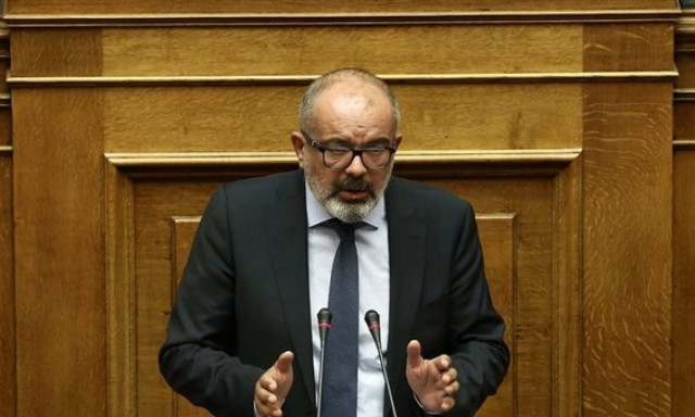 Οριστικά στη Δημοκρατική Συμπαράταξη ο Μπαργιώτας - Έξαλλος ο Θεοδωράκης