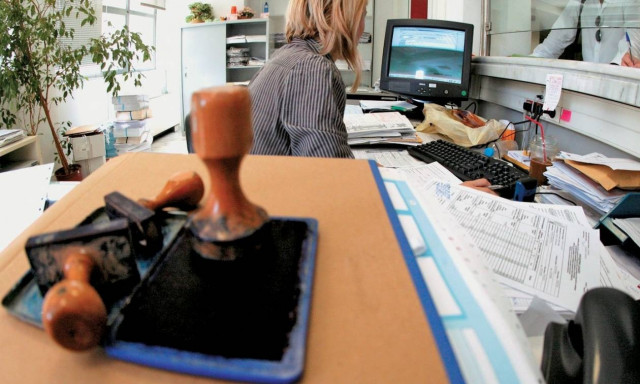 Δημόσιοι υπάλληλοι: Το νέο σύστημα για τις προαγωγές