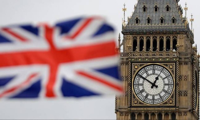 EU sets out 'phased' Brexit strategy