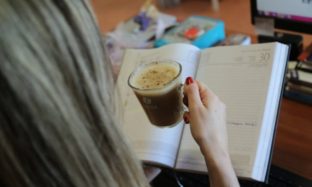 Τα πολλαπλά οφέλη ενός απολαυστικού καφέ στο γραφείο