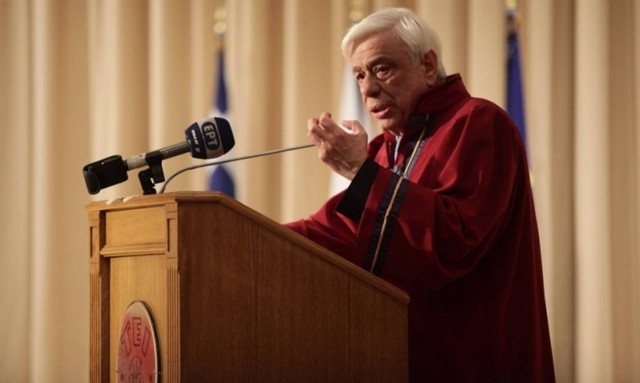 Παυλόπουλος: Ως Έλληνες μένουμε στην Ευρώπη με μεγάλες θυσίες