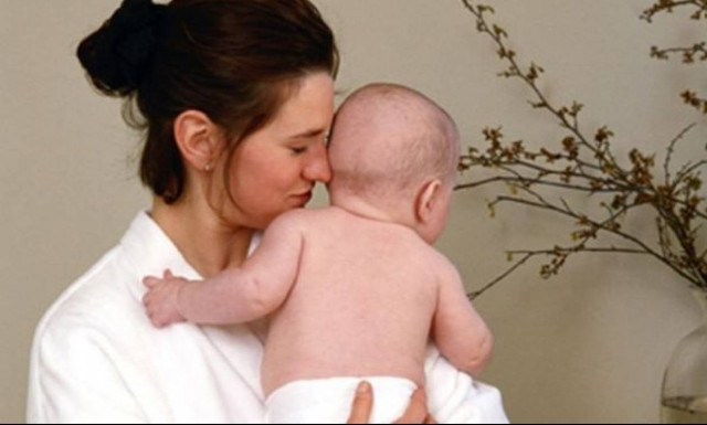 Γιατί όταν γινόμαστε μαμάδες σκεφτόμαστε διαφορετικά;