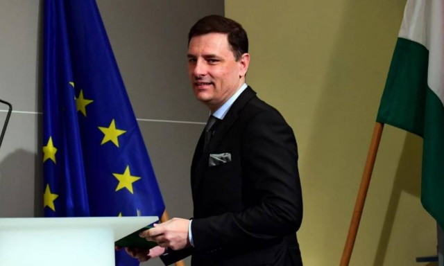 Κυβέρνηση Ουγγαρίας προς πολίτες: «Σταματήστε τις Βρυξέλλες!»