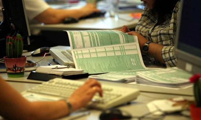 Πώς θα «κουρέψετε» τους φόρους σας - Τα «αντικλείδια» για μικρότερο εκκαθαριστικό