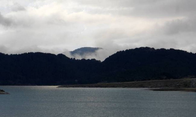 Καιρός σήμερα: Με χαλάζι και βροχές ο καιρός της Δευτέρας - Πού θα είναι έντονα τα φαινόμενα (pics)