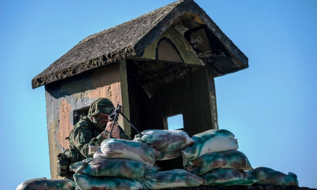 Δείτε εντυπωσιακές φωτογραφίες από την εκπαίδευση Εθνοφυλακής (pics)