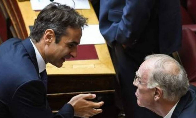 Συνάντηση Μητσοτάκη - Λεβέντη στη Βουλή