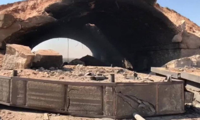 Επίθεση ΗΠΑ στη Συρία: Οι πρώτες εικόνες από τη βομβαρδισμένη αεροπορική βάση (Vid)