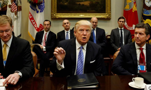 Όλο το παρασκήνιο της απόφασης Τραμπ να «χτυπήσει» τη Συρία