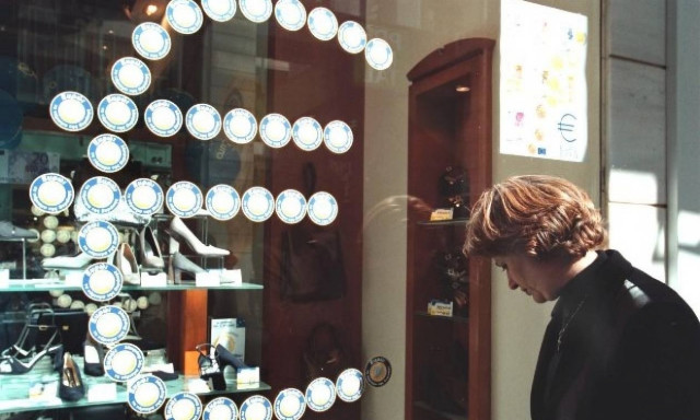 «Προς εξαφάνιση» το εισόδημα: Δύο στα τρία νοικοκυριά δηλώνουν έως 1.000 ευρώ