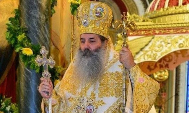 Περισσότερα από 5.000 δέματα αγάπης προσέφερε ο μητροπολίτης Πειραιώς για το Πάσχα